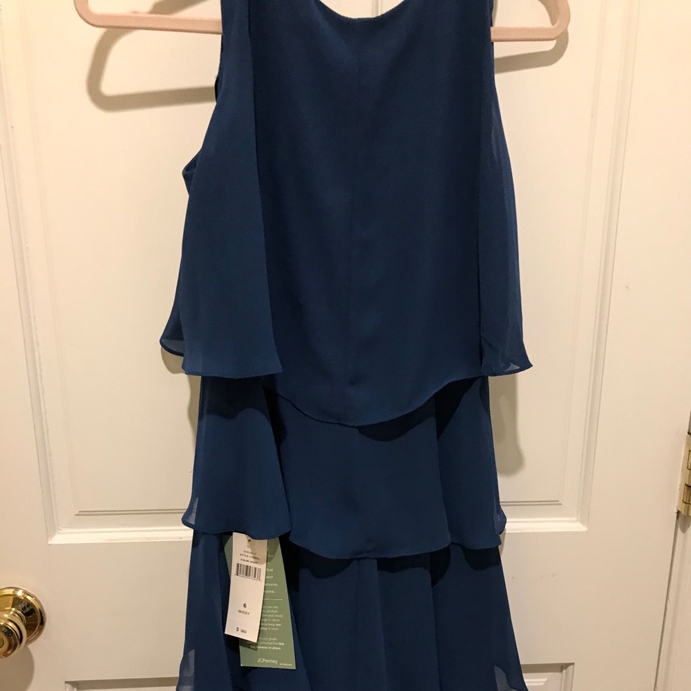 Dress - Picture 2 of 5